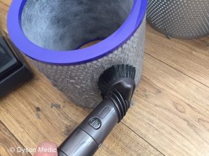 filter dyson air purifier change remove gauze tool need vacuum cleaner bristles carefully outer usually rid